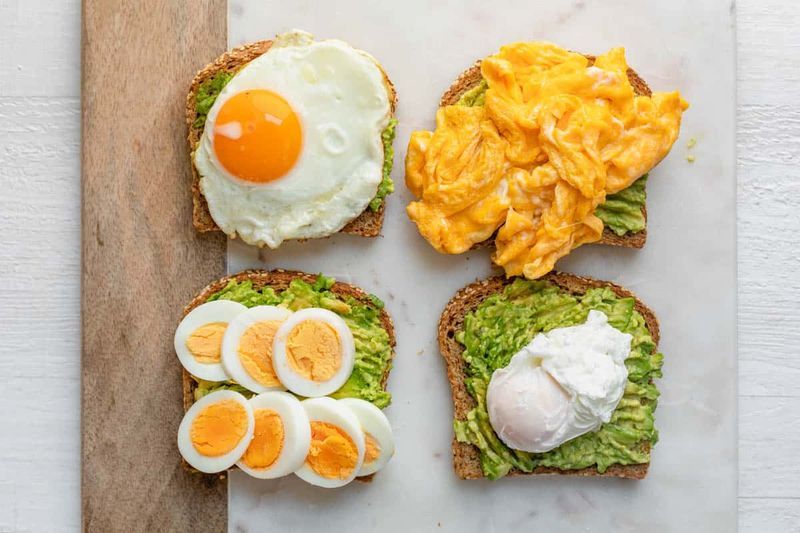 65df9ad01f18af1879a37623_Avocado-Toast-with-Egg-4-p-800